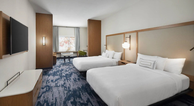 Четырёхместный люкс Fairfield Inn & Suites by Marriott Raleigh Wake Forest