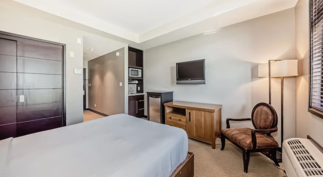 Номер Standard с балконом и с видом на поле для гольфа Copper Point Resort