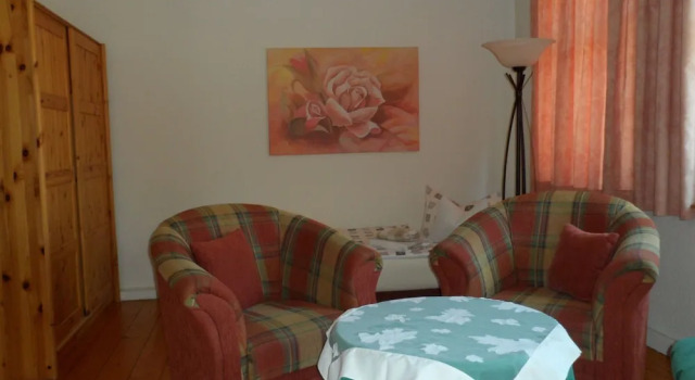Apartment in Gernrode in the Harz With Amazing View of the Town, Prenota Appartamento Hotel a Garz con parcheggio, Parcheggio