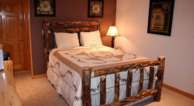 Fawn Valley Inn- 253 apts, Забронировать Отель Отели Эстес-Парк с парковкой, Парковка
