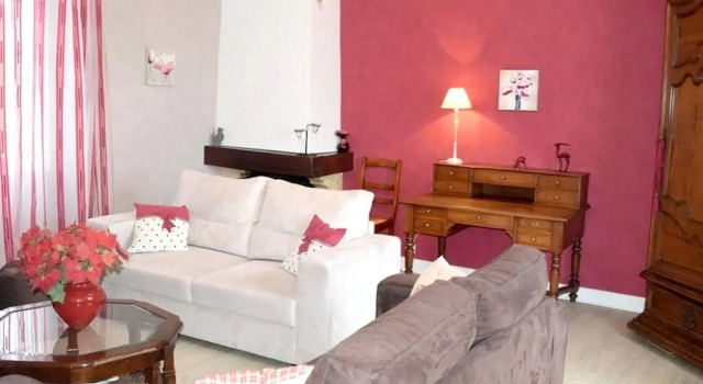 Villa With 5 Bedrooms in Penne-d'agenais, With Private Pool, Furnished Garden and Wifi, Book Villa Villas in Lot Valley, Villa
