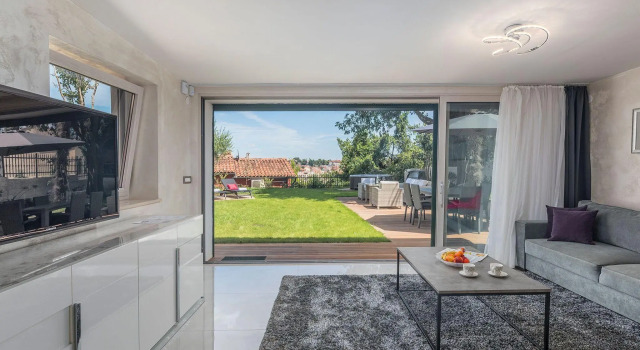 Beautiful Deluxe Villa with Sea View, located in the center of - Rovinj., Забронировать Вилла Коттеджи Ровинь, рядом с Пристань для яхт Ровиня, Коттедж