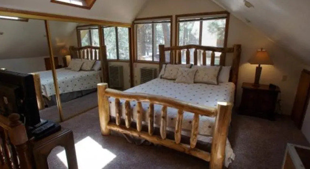 RedAwning Bear Hut, Rezerwuj Apartament Big Bear Lake Stany Zjednoczone