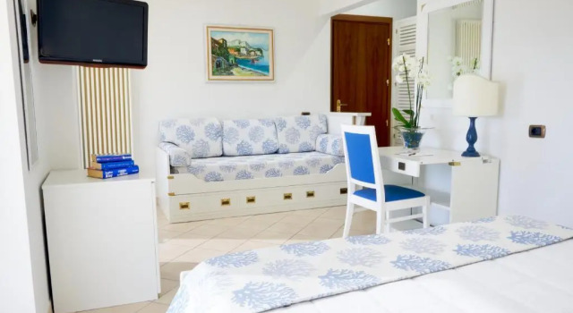 Двухместный номер Superior с балконом и с видом на море Hotel Caesar Residence & SPA