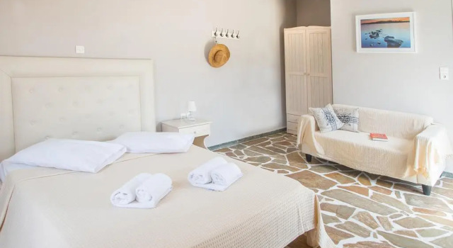 Remvi, Rezervovat Hotel Hotely v Syros s bazénem, Bazén