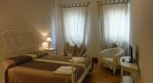 Maison Sara, Забронировать Отель Уффици Флоренция, рядом с Дом Буонаротти