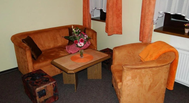 Hotel Bozi Dar - Excalibur, Забронировать Отель Божи Дар Рудные горы, рядом с Novako