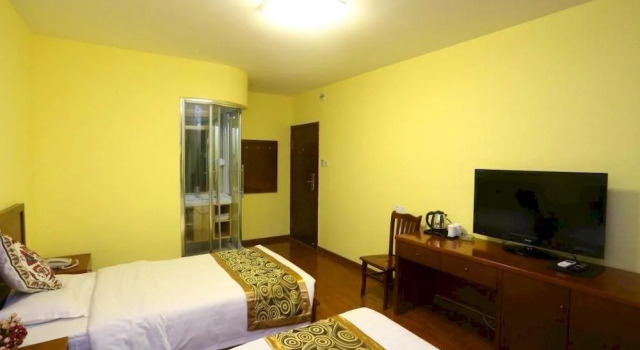 Qingdao Peninsula Star Business Hotel, Prenota Hotel Hotel a Shandong con parcheggio, Parcheggio