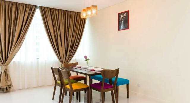 Bright 2BR Condo for 5 W/kl City View, Забронировать Отель Отели Куала-Лумпура с бассейном, рядом с Площадь Мердека, Бассейн