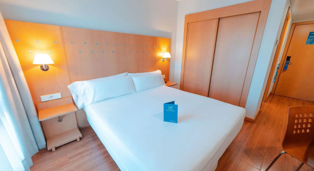 Hotel Monte Rozas, Забронировать Отель Лас-Росас-де-Мадрид Провинция Мадрид