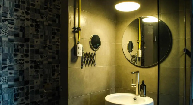 Двухместный номер Deluxe с балконом Whereder Poshtel