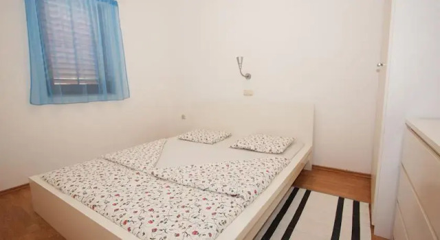 Apartments Nikolina, Prenota Appartamento Hotel a Isole Quarnerine con parcheggio, Parcheggio