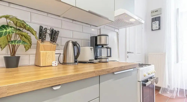 Modern 1BR With 1LR Long Stay in Vienna, Prenota Appartamento Vienna Austria