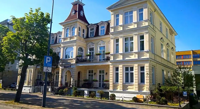 Admiral II, Забронировать Отель Свиноуйсьце , рядом с Sea Fishing Museum