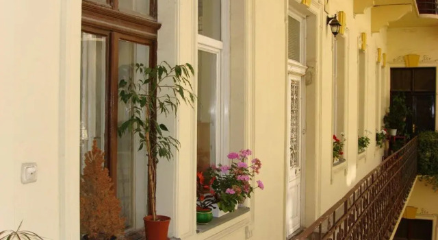 Апартаменты Jókai Apartment