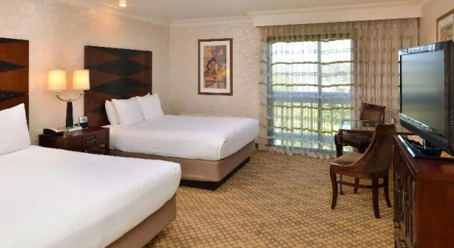 Четырёхместный номер Standard с балконом Best Western Corte Madera Inn