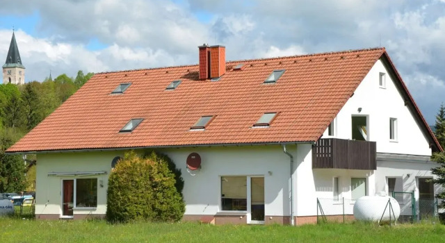 Апартаменты Retreat With Garden Views