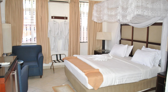 ShaMooL Hotel, Buchen Sie Hotel Sinza Daressalam