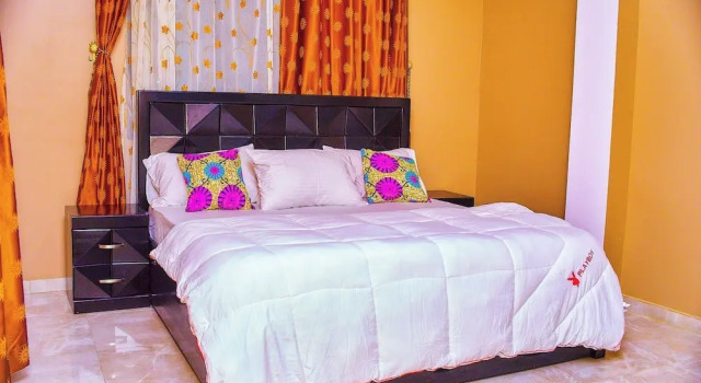 Thy Favour Hotel, Varaa Hotelli Hotellit ja majoitukset kohteessa Agona, Hotelli