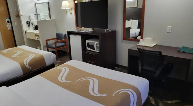 Четырёхместный номер Standard Quality Inn & Suites Salina National Forest Area
