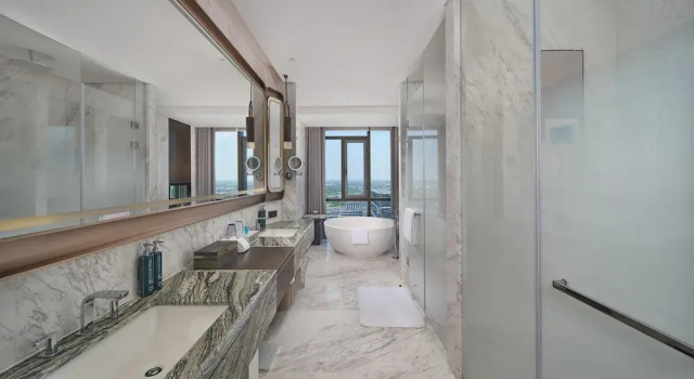 Двухместный люкс Presidential Hilton Jiashan