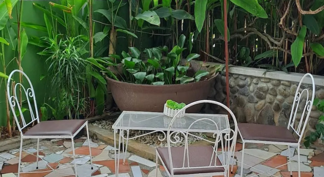 Rainbow Inn, Boek Hotel St. Andrew Grenada
