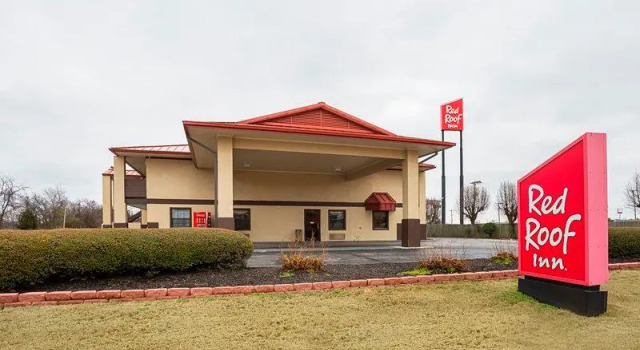 Кровать в общем номере Red Roof Inn West Memphis, AR