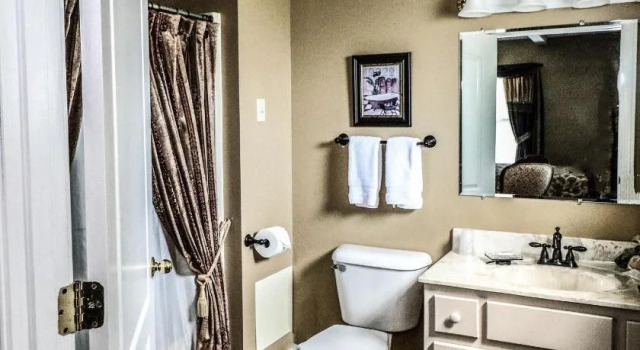 Hill House B&B, Book Bed and Breakfast Hoteller i Kentucky med parkering, Parkering