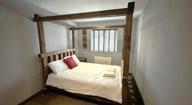 Leamington Spa-3 Bed-garden-pets-free Parking