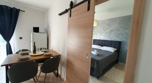 Apartments Mira, Prenota Appartamento Hotel a Isole Quarnerine con parcheggio, Parcheggio