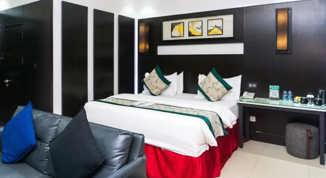Номер Executive GreenPoint Hotel