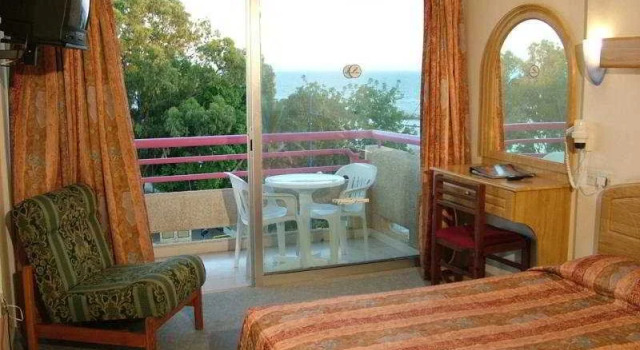 Arsinoe Beach Hotel, Брондау Қонақ үй Agios Tychonas Лимасол