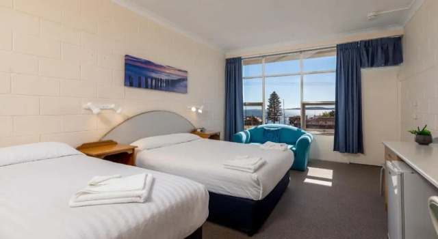 Четырёхместный номер Standard Blue Seas Motel