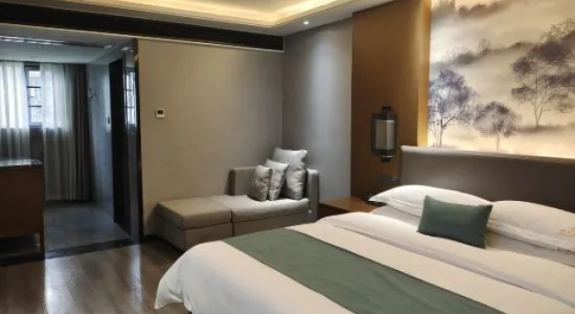 Люкс Deluxe Fangfang Hotel (Zhuzhou Shifeng)