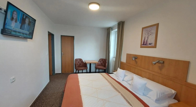 Hotel Avion