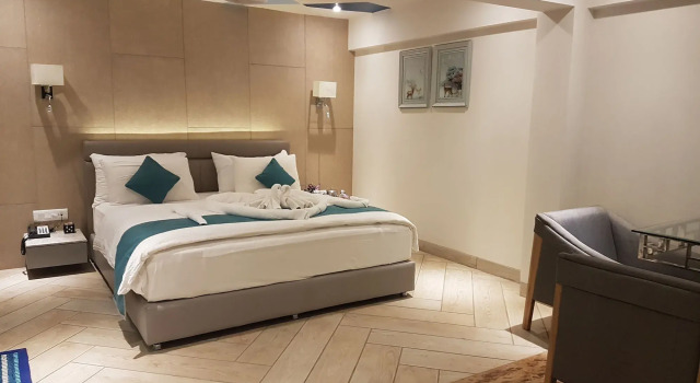 Orchid Hotel, Panchgani, Забронировать Отель Отели Панчгани с бассейном, Бассейн