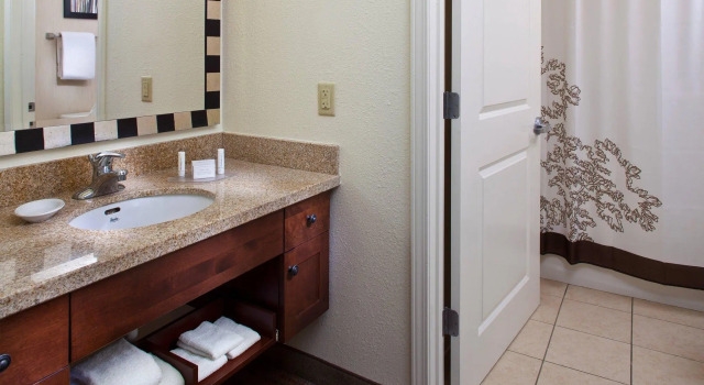 Люкс с 2 комнатами Residence Inn by Marriott Tallahassee Universities at the Capitol