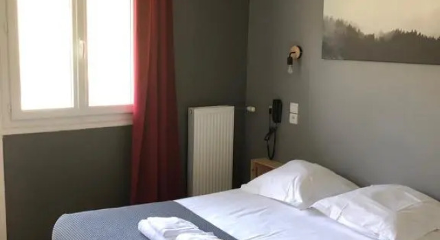Двухместный номер Standard с балконом Hôtel Les Mouflons