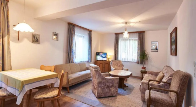 Ferienwohnung Dacherl, Varaa Hotelli Hotellit Baijeri pysäköinnillä, Pysäköinti