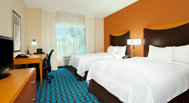 Четырёхместный люкс Fairfield Inn & Suites Fort Lauderdale Airport & Cruise Port