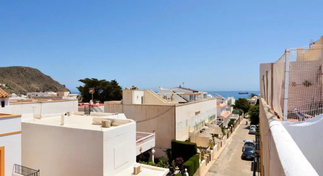 Ático con encanto en Cabo de Gata. A 100m de la playa., Забронировать Отель Бизнес-отели Карбонерас, 4* 5*