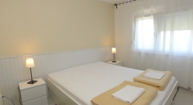 Apartment for 3 Persons in Quiet Part of Premantura With Beautiful Garden and Partial sea View, Reserva ahora Apartamento Hoteles en Pula con aparcamiento, Aparcamiento