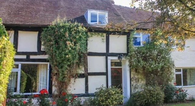 Little Cowarne Court