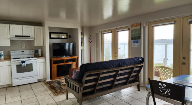 Номер Standard с видом на воду Plainview Motel