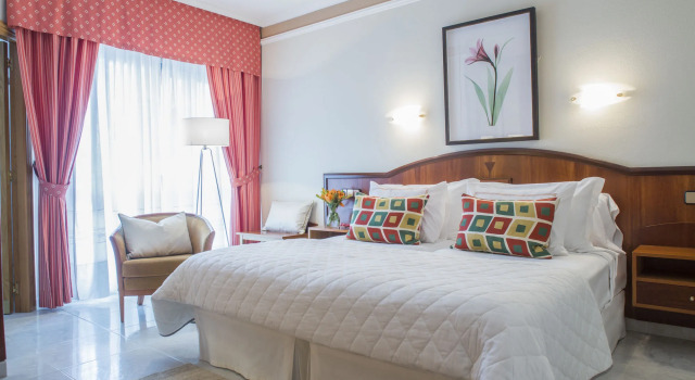 Nuevo Astur, Rezerwuj Hotel  