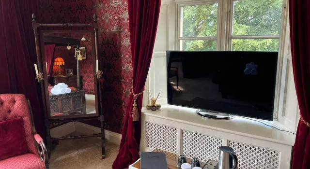 Kendal - Gothic Hall - Luxury Rooms or Apartment