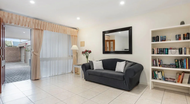 Adelaide Style Accommodation near City, Забронировать Дом для отпуска Коттеджи Аделаиды, рядом с City of Adelaide Golf Links, Коттедж