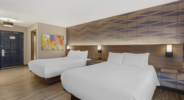 Четырёхместный номер Standard Best Western Plus West Edmonton