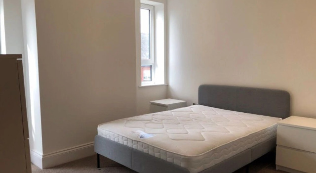 Hull Spacious Apartment 7
