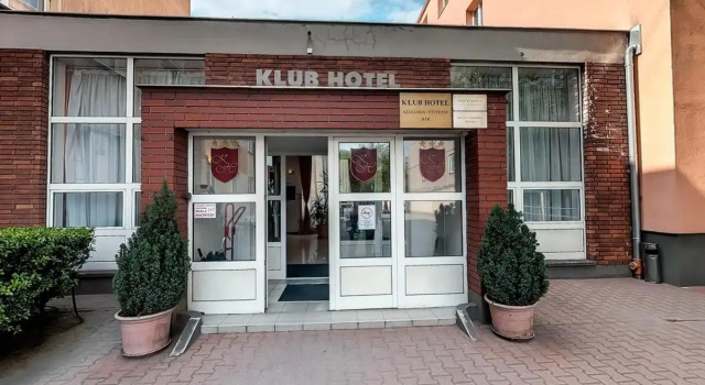 Klub Hotel, Book Hotel 3-stjernede hoteller i Fejer, 3*